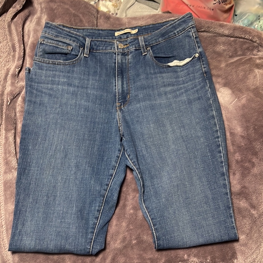 Levi’s High Rise Bootcut Jeans - Picture 4 of 5